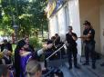 Московським попам прохід заборонено: Міноборони нагородило солдат Військової академії в Одесі, які не пустили на територію священиків УПЦ МП (документ)